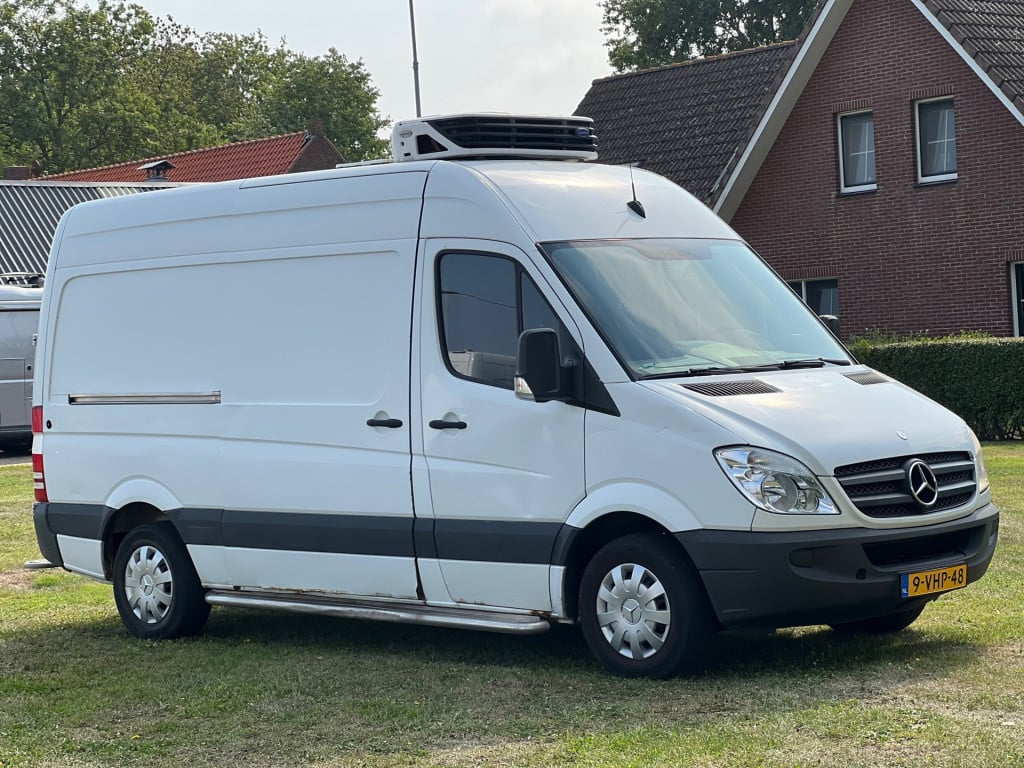 Mercedes-Benz Sprinter 311 2.2 cdi l2/h2 koelwagen // apk