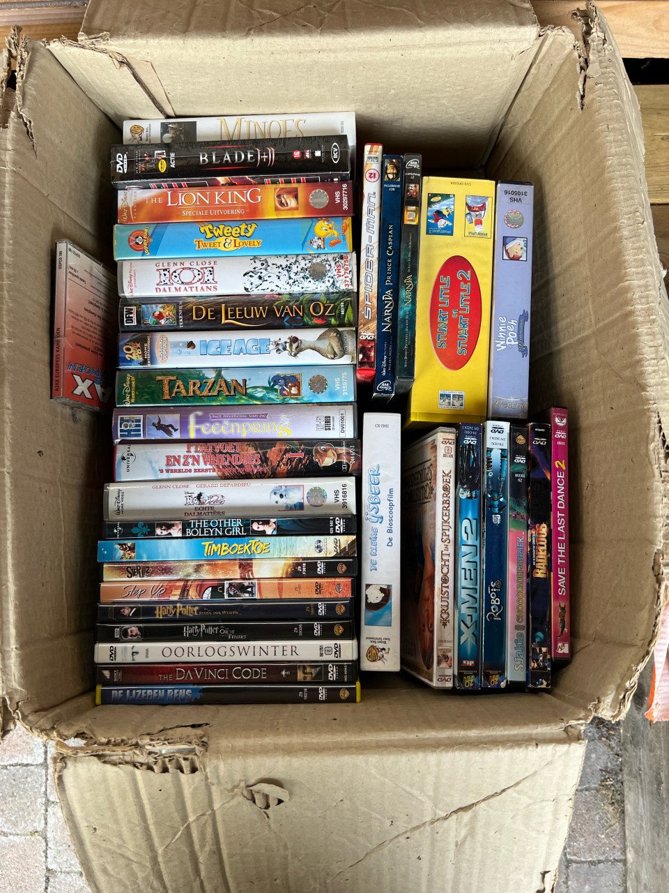 Diverse videobanden en dvd’s