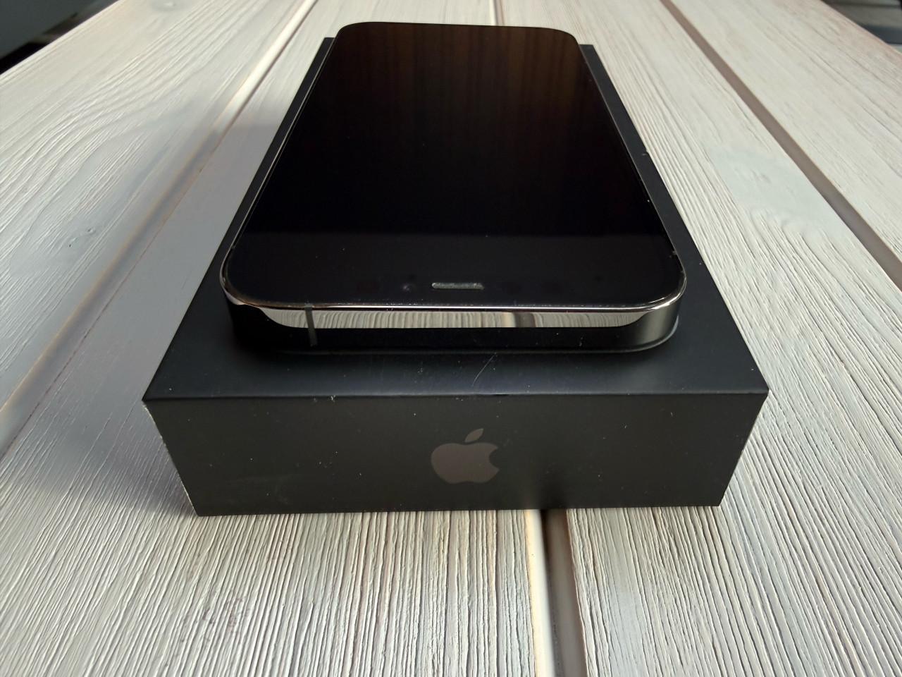 Apple iPhone 12 Pro 128GB Grafiet - Krasvrij scherm + Doos
