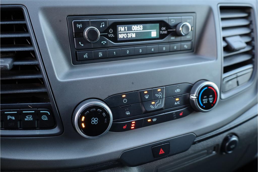 Ford Transit Custom 300 2.0 tdci l1h1 trend ac i cr .contr i trekhaak i