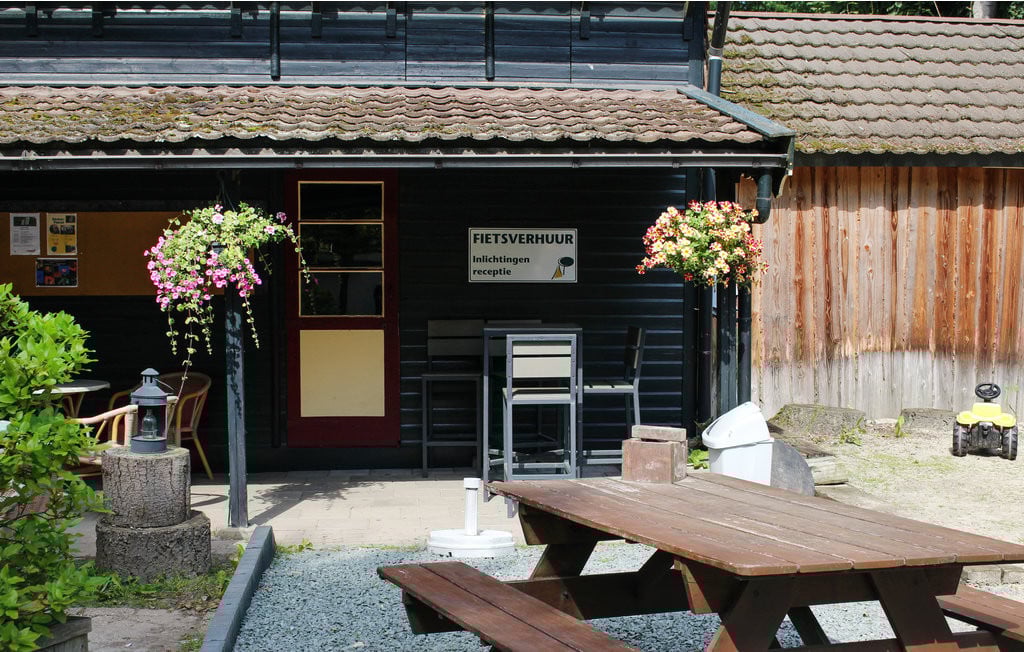 Schilderen  & behangen,  plaats nu uw opdrachten voor na de zomer.