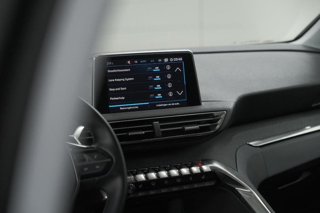 Peugeot 3008 puretech 130 eat8 blue lease premium | elektrische kofferklep 