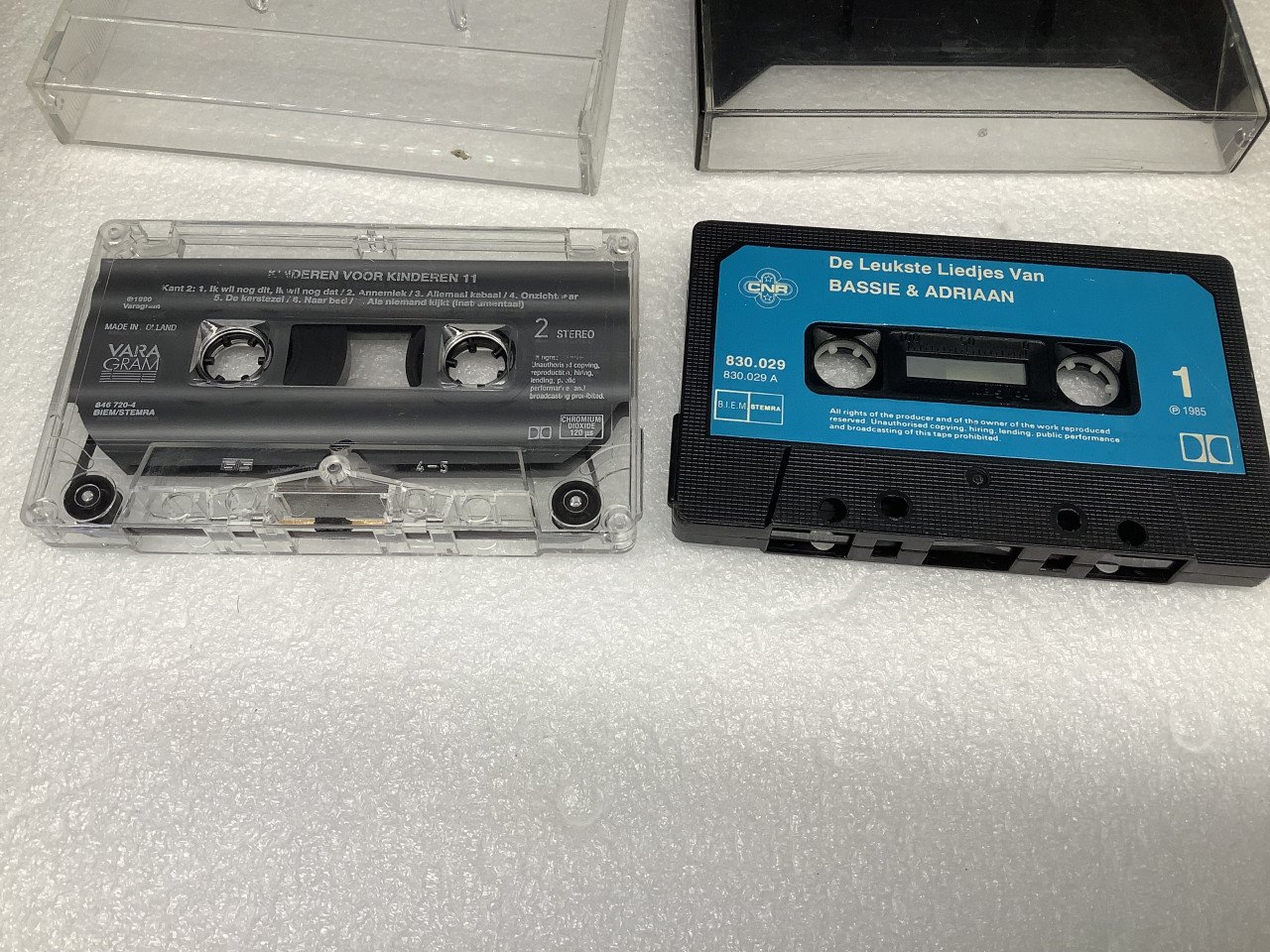 Verschillende Cassettebandjes aangeboden