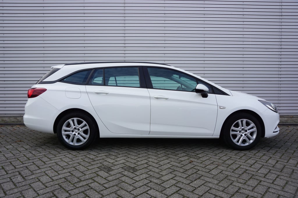 Opel Astra sports tourer 1.6 cdti online edition airco / cruise / navi / el