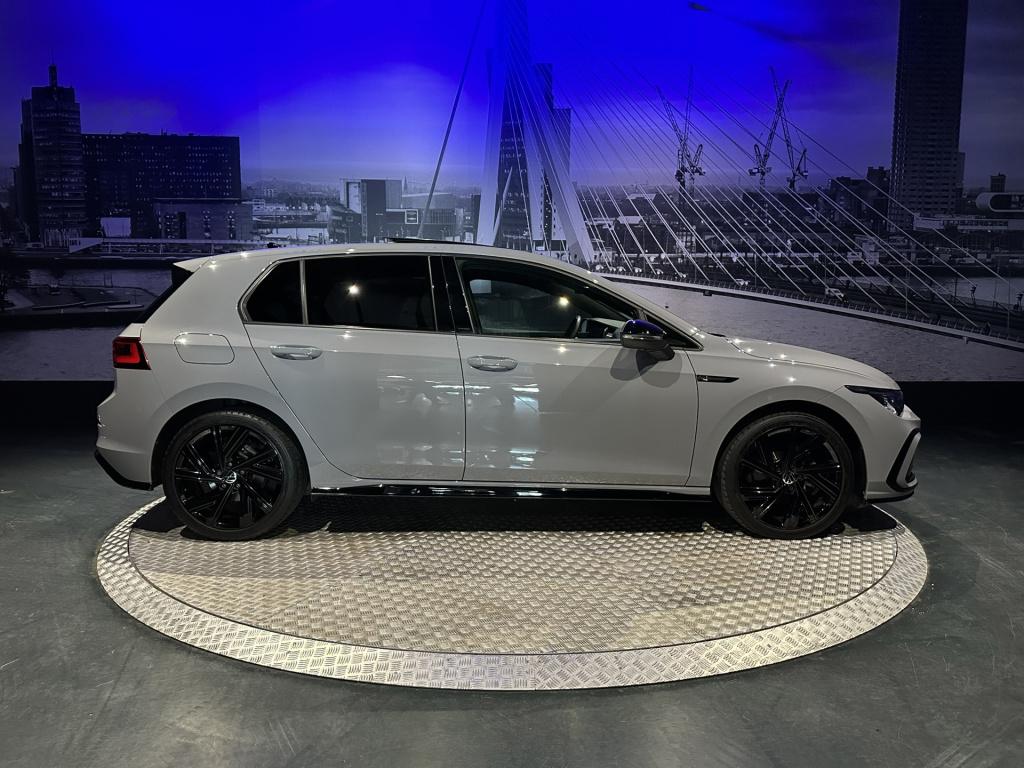 Volkswagen Golf 1.5 etsi r-line business *pano*camera*navi*appconnect*