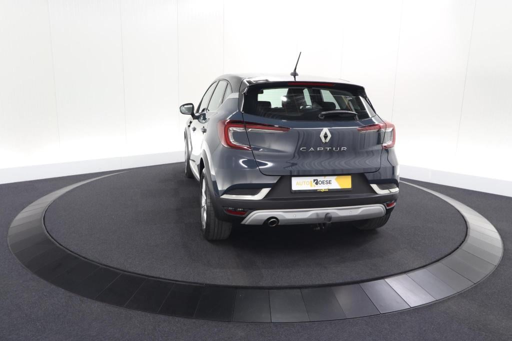 Renault Captur tce 130 edc limited | trekhaak | adaptieve cruise control | 