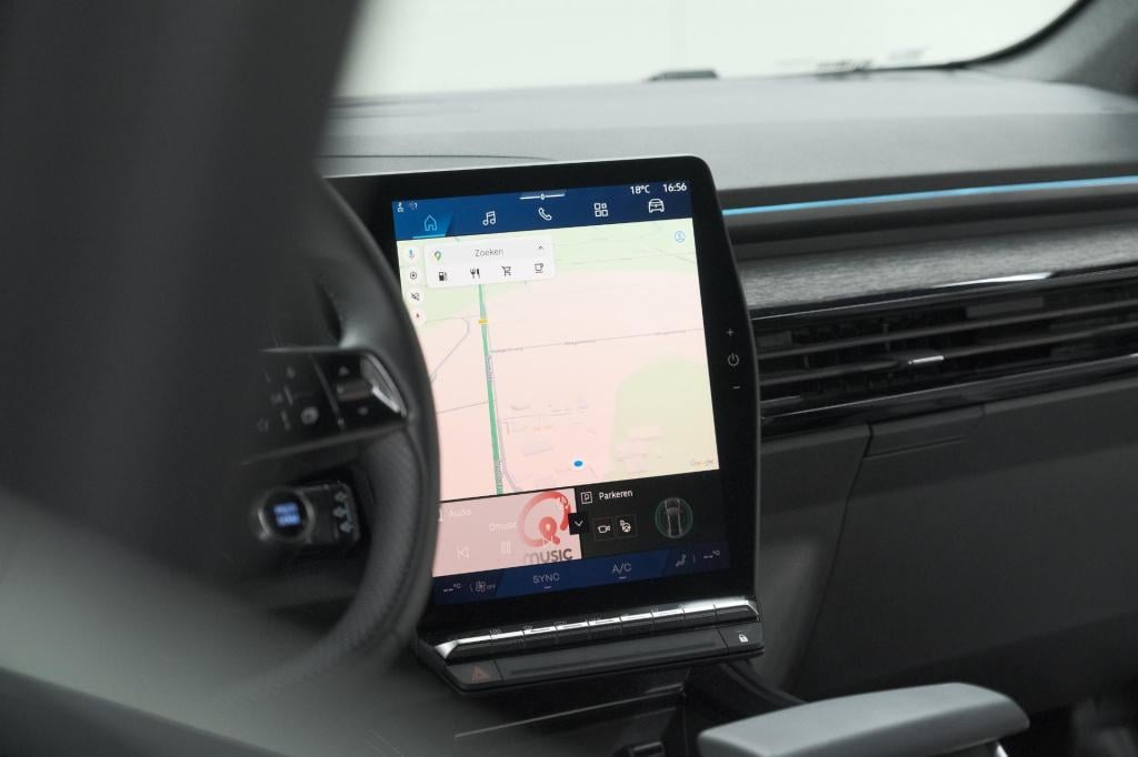 Renault Austral 1.2 e-tech full hybrid 200 techno | 360 camera | panoramada