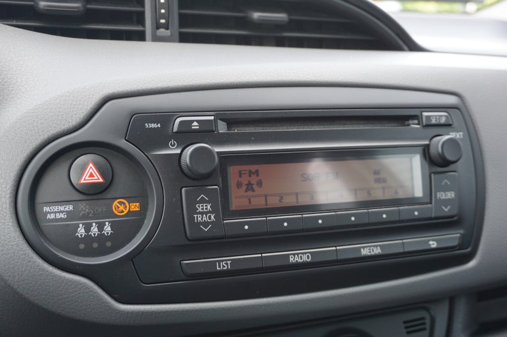Toyota Yaris 1.3 vvt-i now airco / elektr. ramen / nap