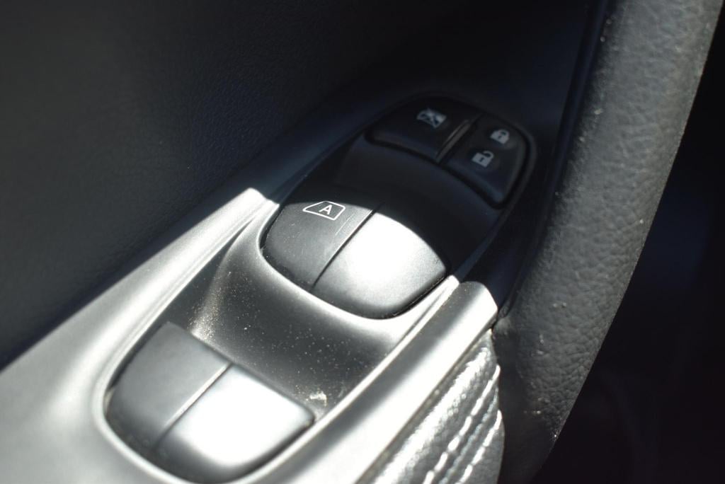 Nissan Qashqai 1.2 tekna | climate control | cruise control | trekhaak | st