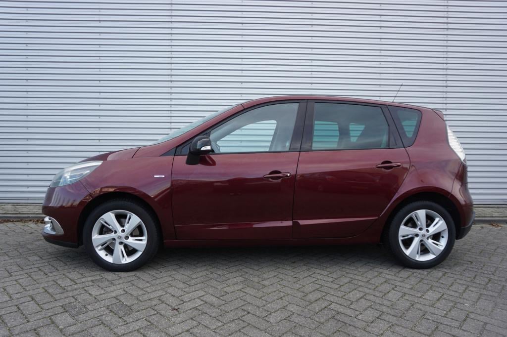Renault Scenic 1.4 tce bose climate / navi / cruise / camera / parkeers. / 