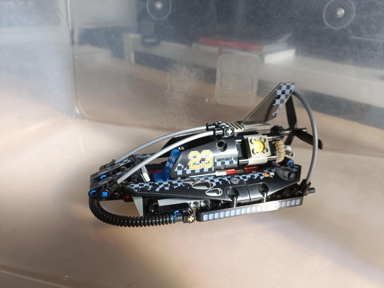 Lego 42002 Technic Hoovercraft