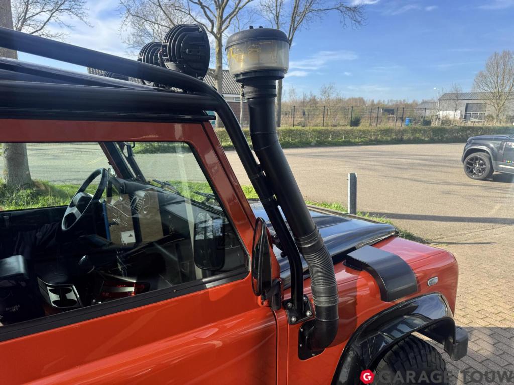 Land Rover Defender 2.2 d sw 90" adventure+ limited edition