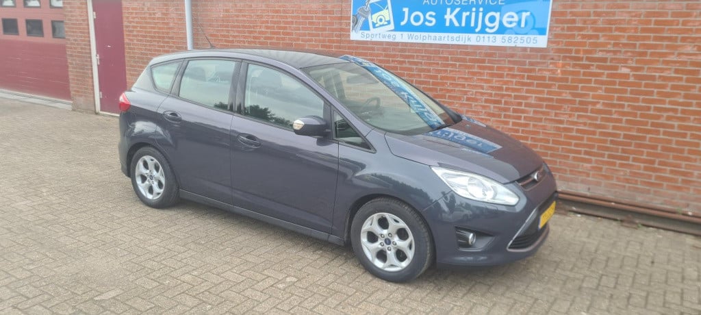 Ford C-max 1.6 tdci trend . dakdrager en set winterbanden bijgeleverd , gee