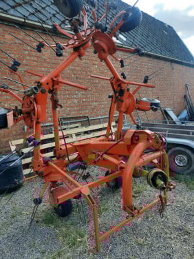 Kuhn hooischudder