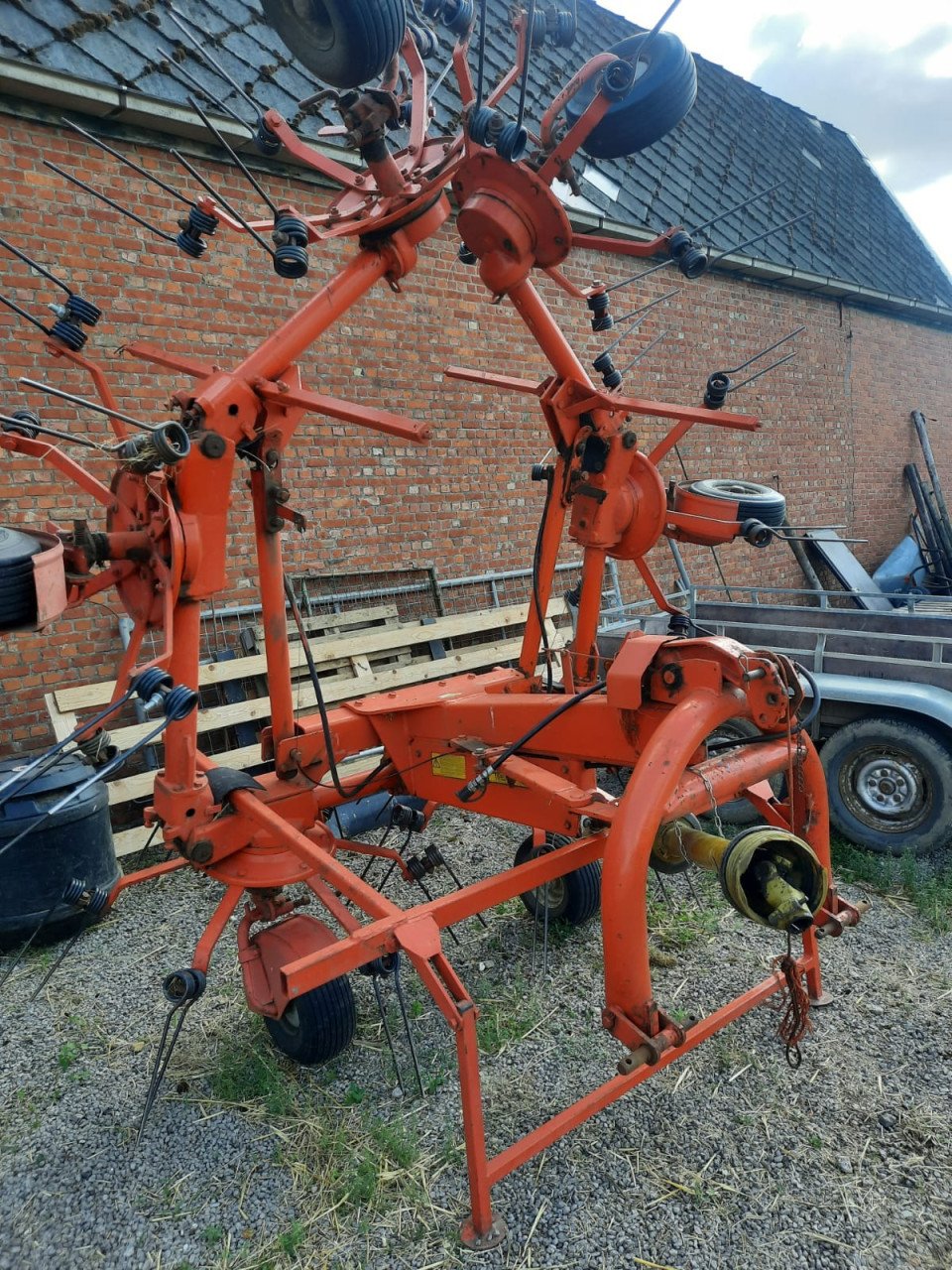 Kuhn hooischudder