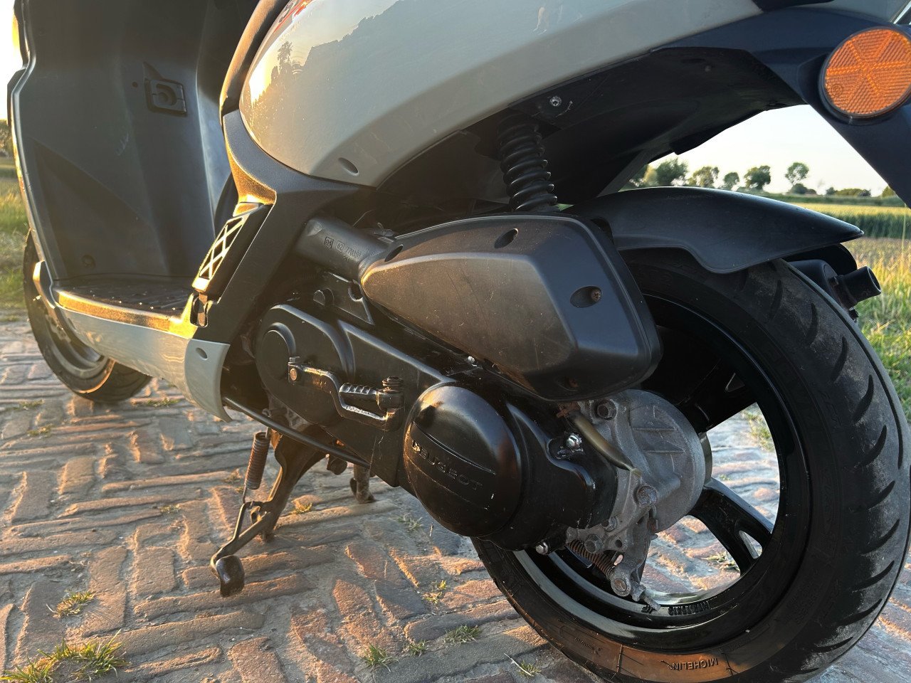 Peugeot Kisbee 50cc 4T 45km/h scooter