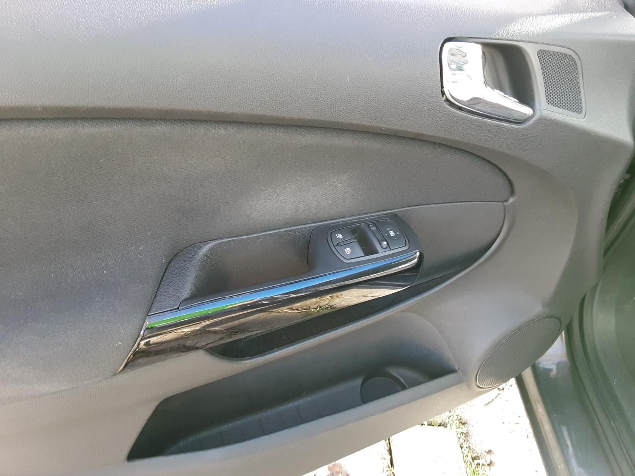 Opel Corsa 1.2-16V Cosmo