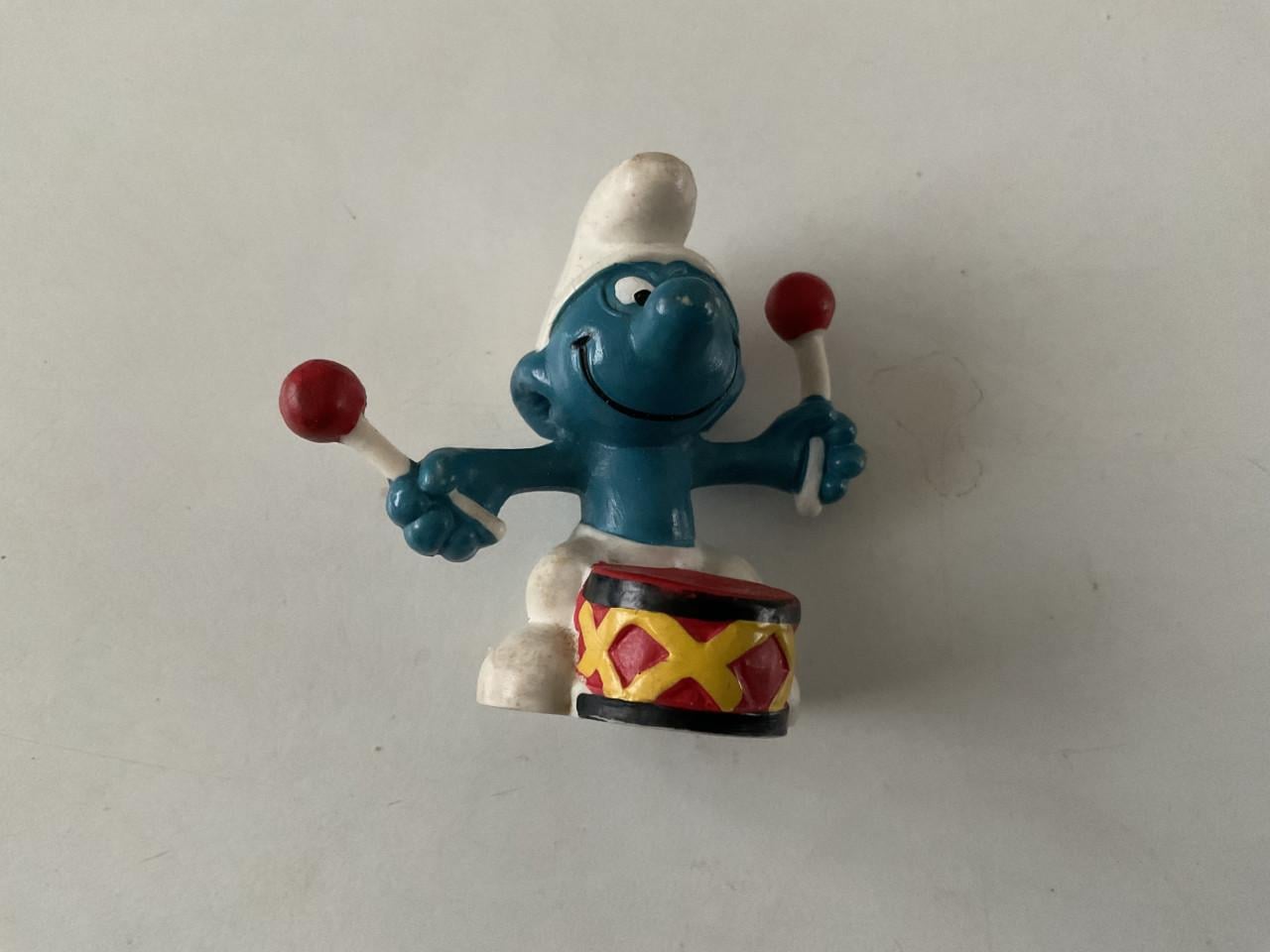 Verschillende Smurfen.    Schleich/Peyo.    Rubber.  +/- 5 cm hoog.