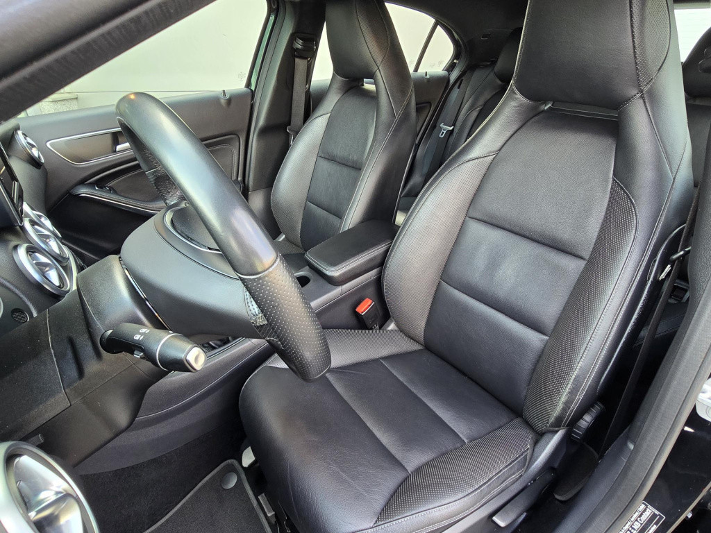 Mercedes-Benz A-Klasse 180 ambition urban-pakket slechts 83.000 km!!