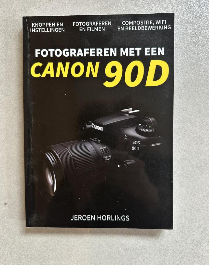 🔥🔥🔥Canon EOS 90D Body zgan🔥🔥🔥