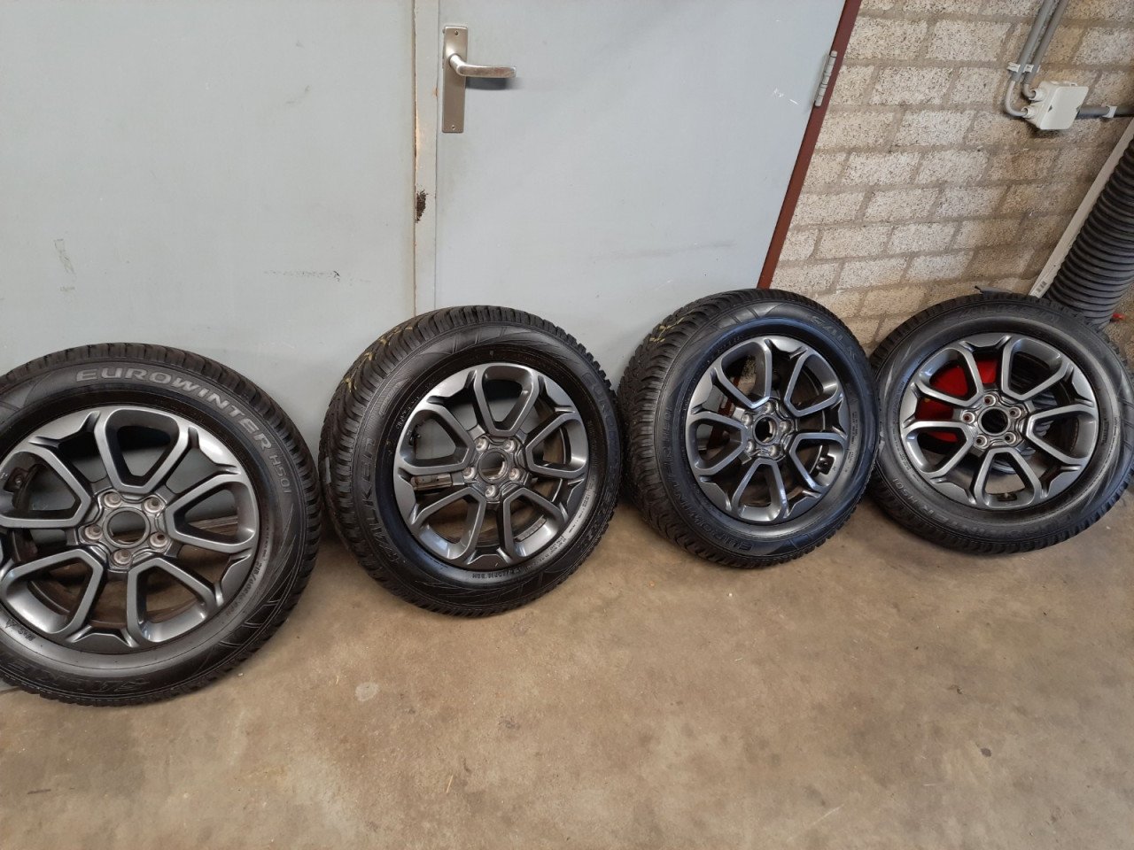Setnr B1 winterbanden Fiat 500X, Jeep, Opel Falken