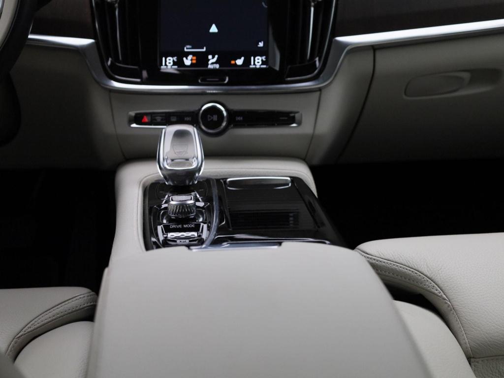 Volvo V90 2.0 t6 awd inscription | navigatie | trekhaak | apple carplay / a