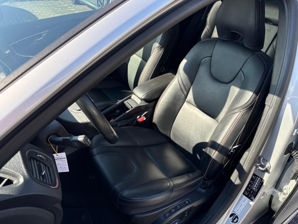 Volvo V40 cross country t3 153pk aut6 polar+ luxury| adap.cruise| pano| cam