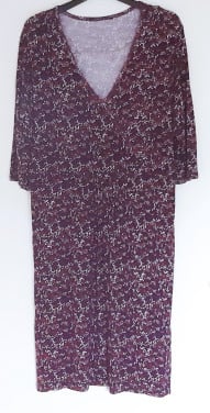 Jurk wijnrood gebloemd maat XXXL