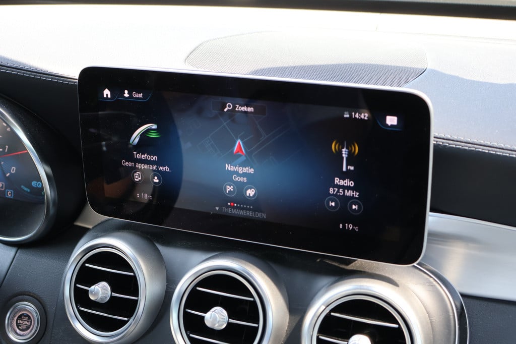 Mercedes-Benz Glc 200 premium plus i wegklapbare trekhaak i panorama dak i 
