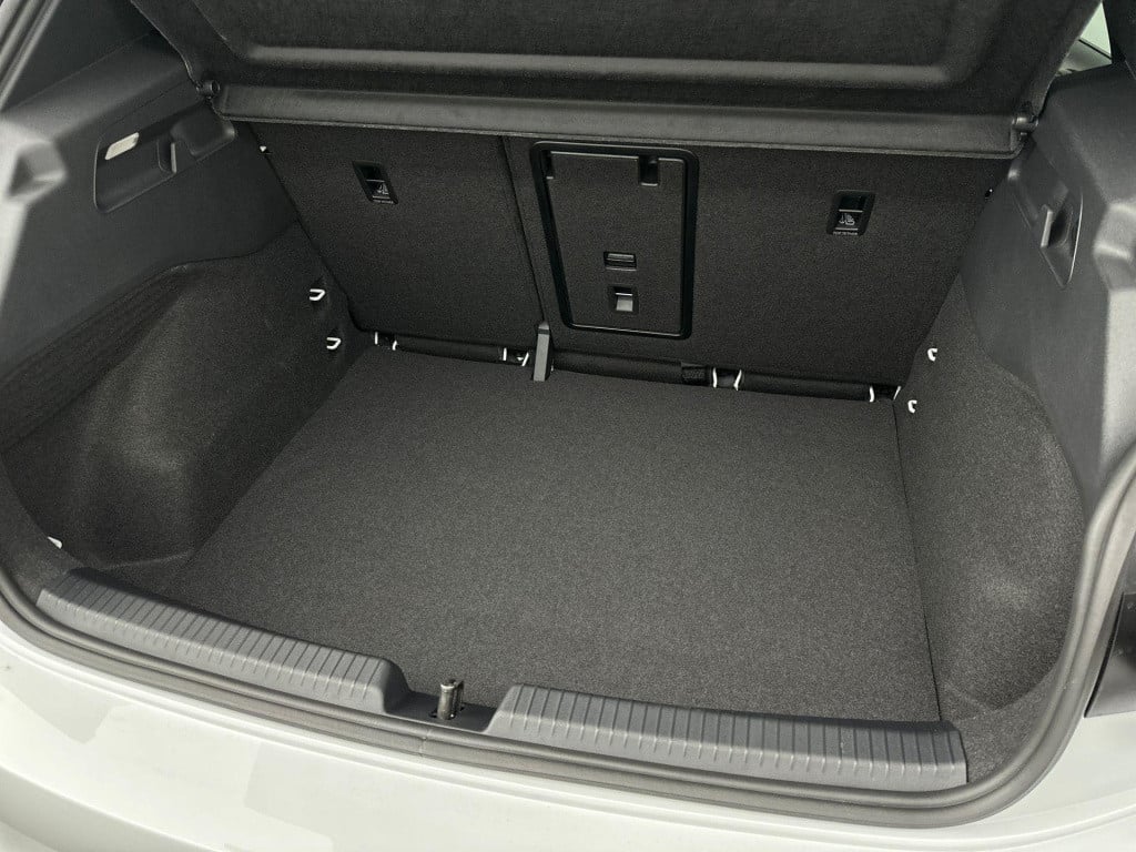 Volkswagen Id.3 black edition 52 kwh accu. 125 kw / 170 pk hatchba