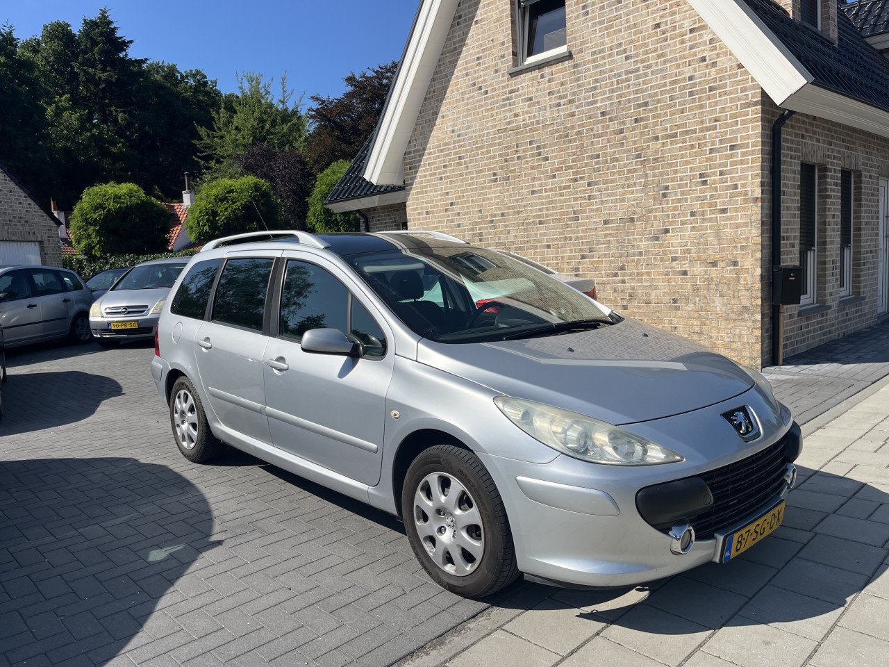 Peugeot 307 sw 2.0-16v Automaat Panodak Airco