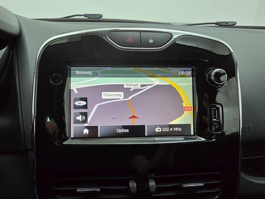 Renault Clio occasion zuinige auto en cruisecontrol | tweedehands renault c