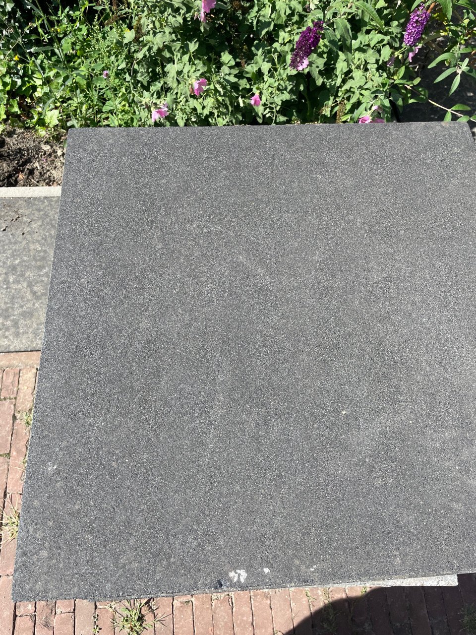 15 stuks 60x60x6 betontegels