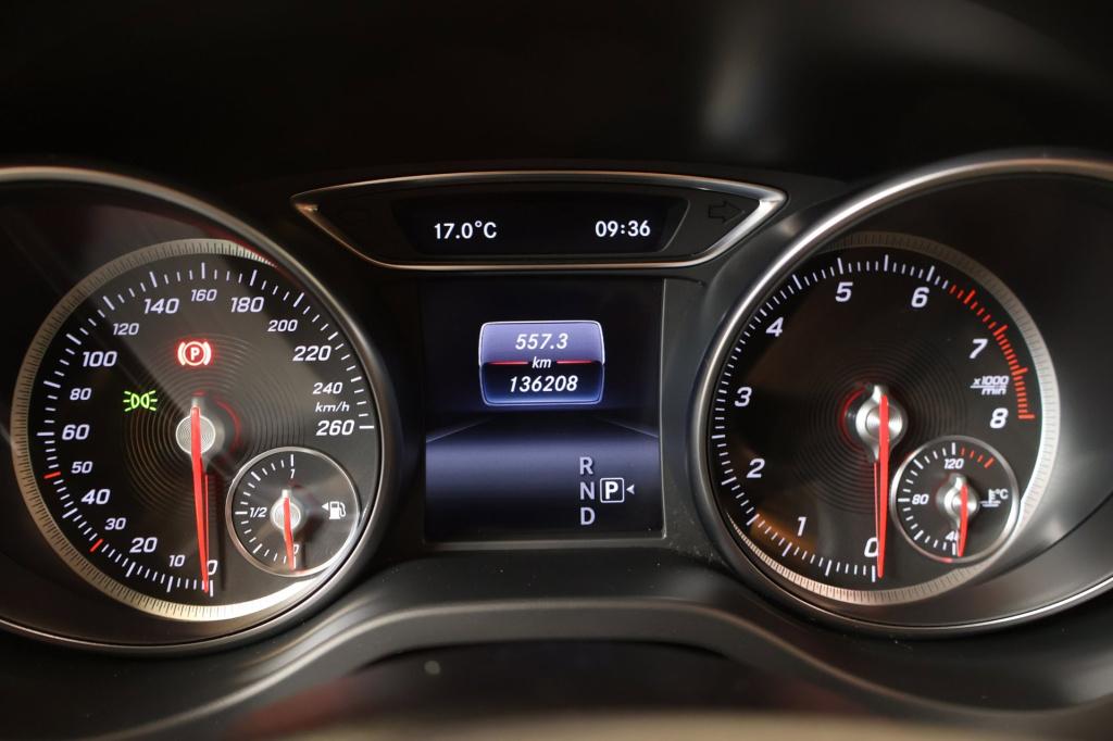 Mercedes-Benz Gla-klasse 250 premium plus, panodak, trekhaak, carplay, stoe