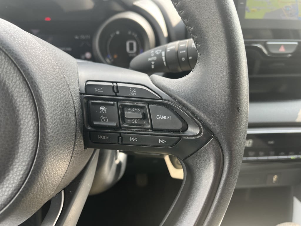 Toyota Yaris 1.5 hybrid dynamic | navi | camera |