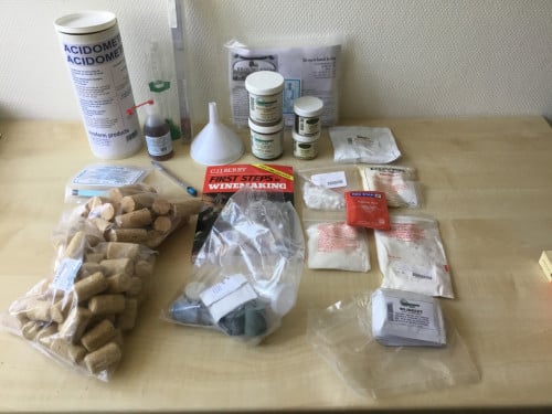 Zelf wijn maken. Alle spullen voor beginner.