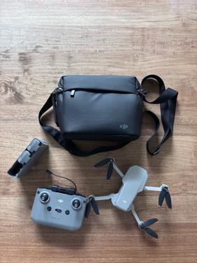 DJI Mini 2 SE drone