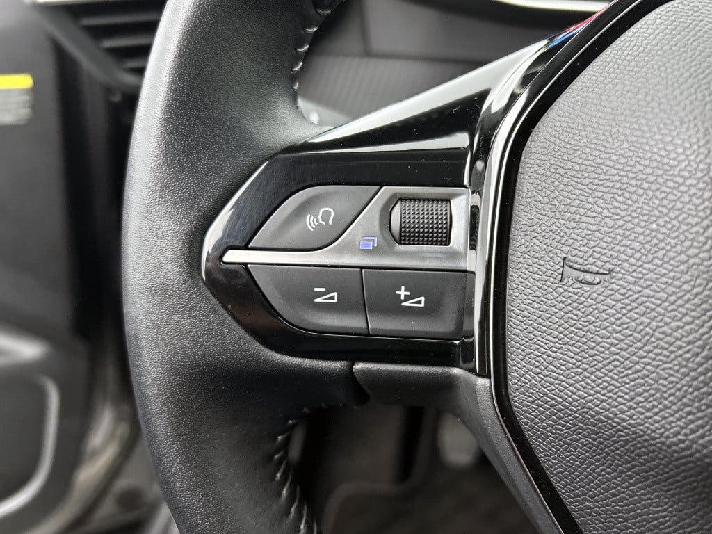Peugeot 2008 100pk allure | rijklaar | trekhaak | camera achter | keyless s