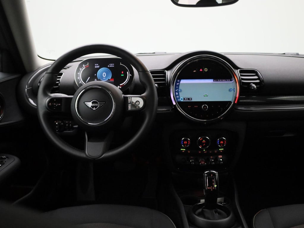 Mini Clubman 1.5 cooper essential | automaat | lage km stand! | navigatie |