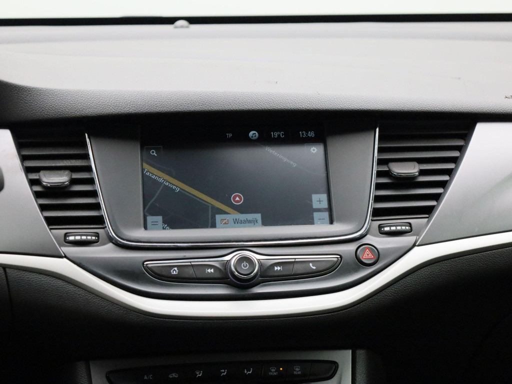 Opel Astra sports tourer 1.2 edition | navigatie | trekhaak | parkeersensor