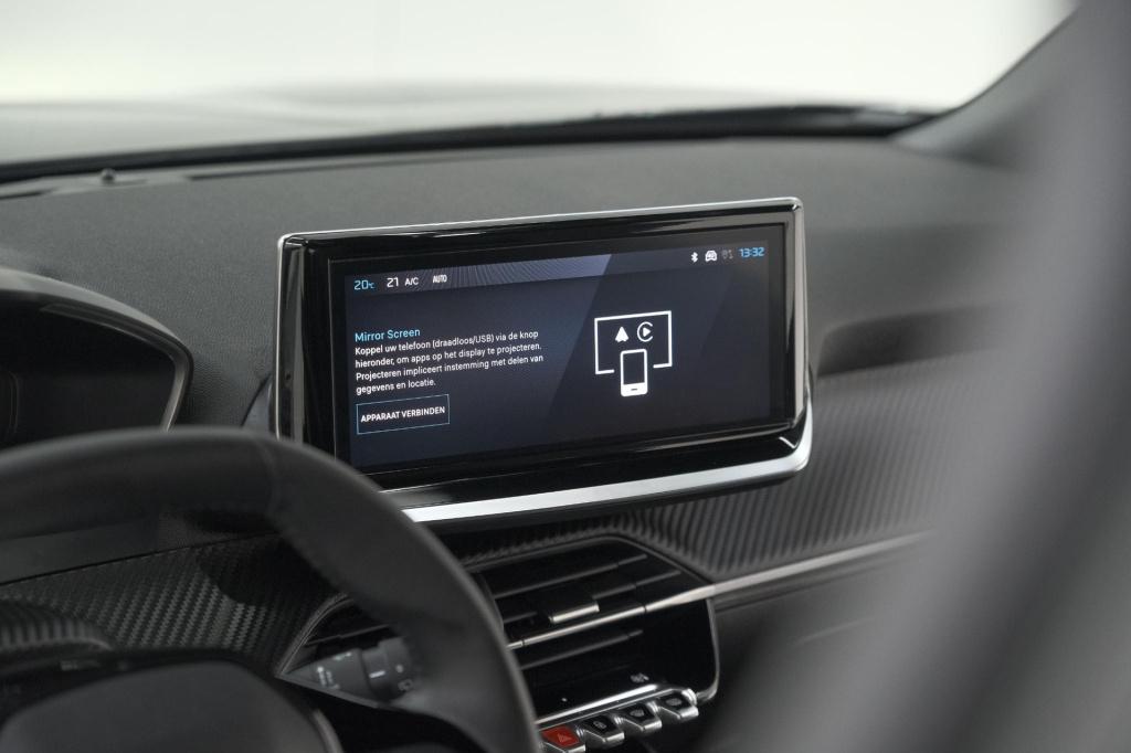 Peugeot 2008 puretech 100 allure | apple carplay | parkeersensoren | climat