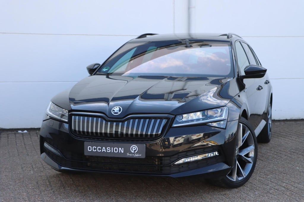 Skoda Superb combi 1.4 tsi iv sportline business