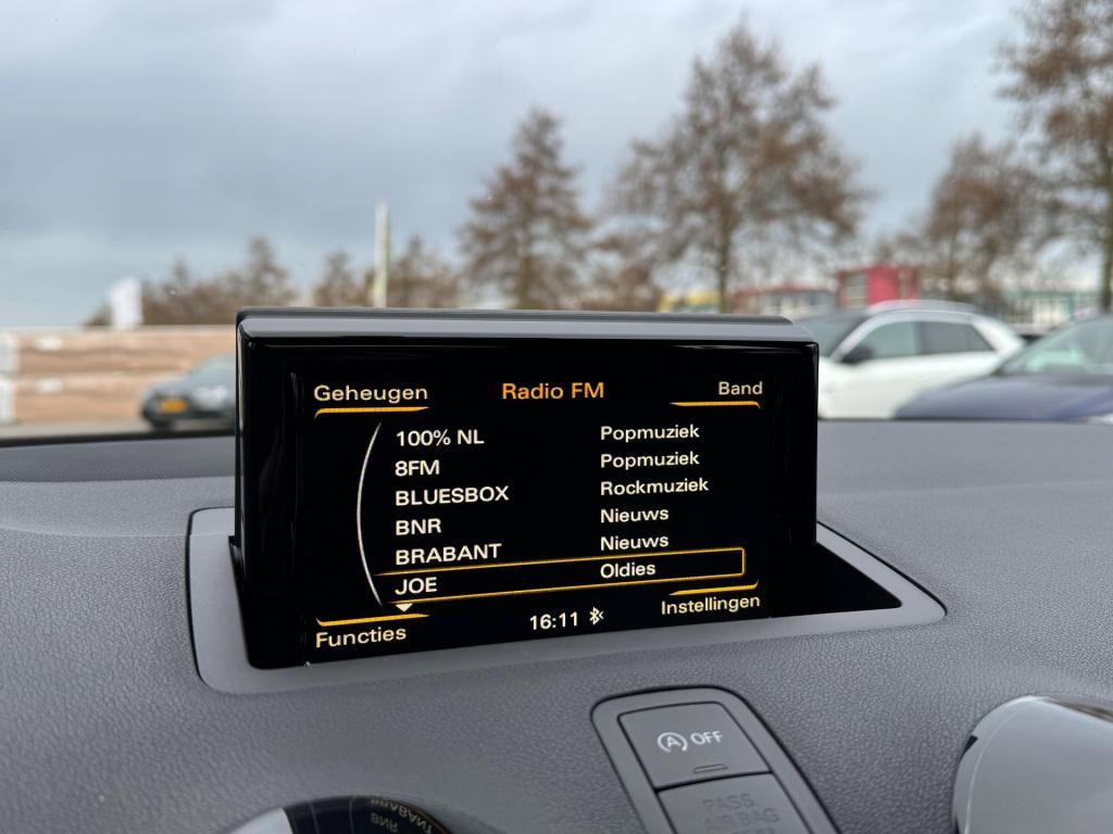 Audi A1 Sportback 1.0 tfsi design * cruise control * 17 inch * trekhaak * n