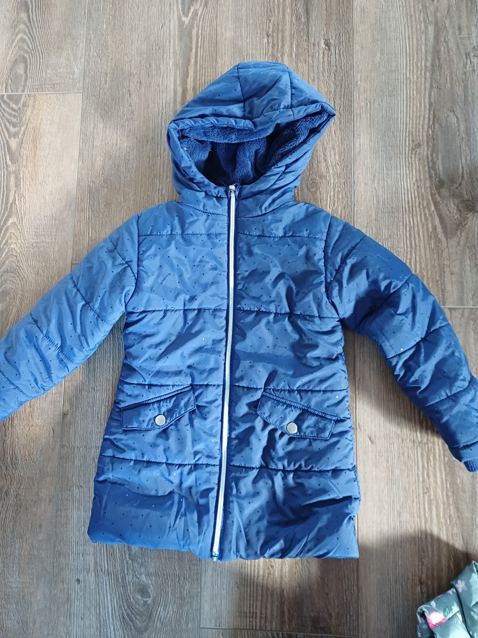Winterjas meisjes maat 110/116 en bodywarmer maat 104