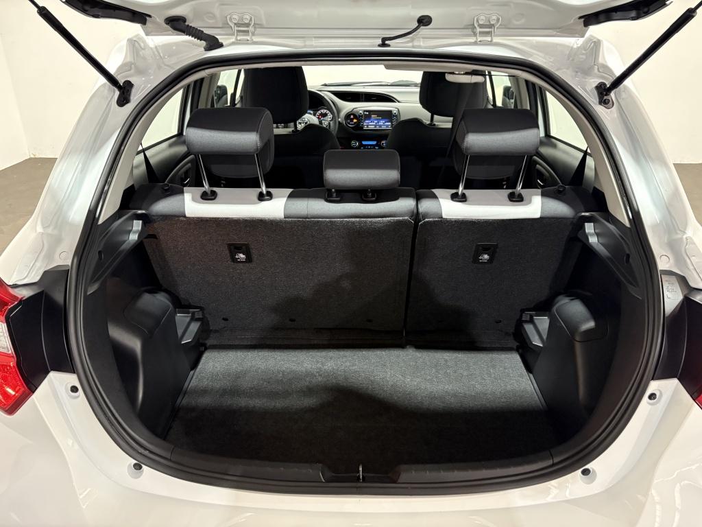 Toyota Yaris 1.5 hybrid active | lage km-stand |