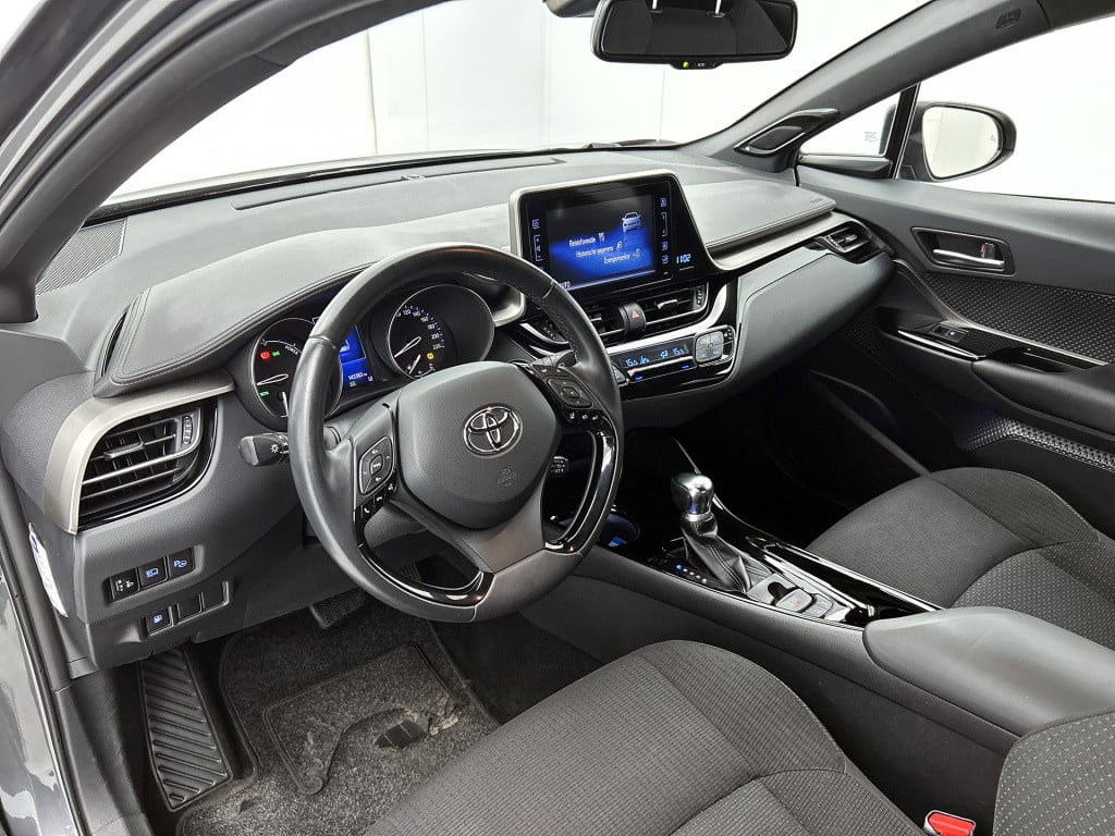 Toyota C-hr 1.8 hybrid style | trekhaak |