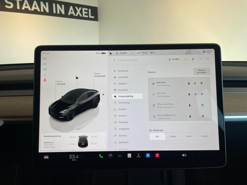 Tesla Model Y long range awd 75 kwh