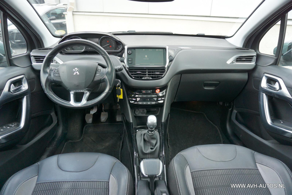 Peugeot 2008 1.6 bluehdi allure