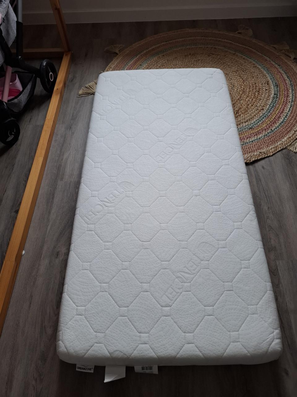 Peuterbed incl. matras en beddengoed