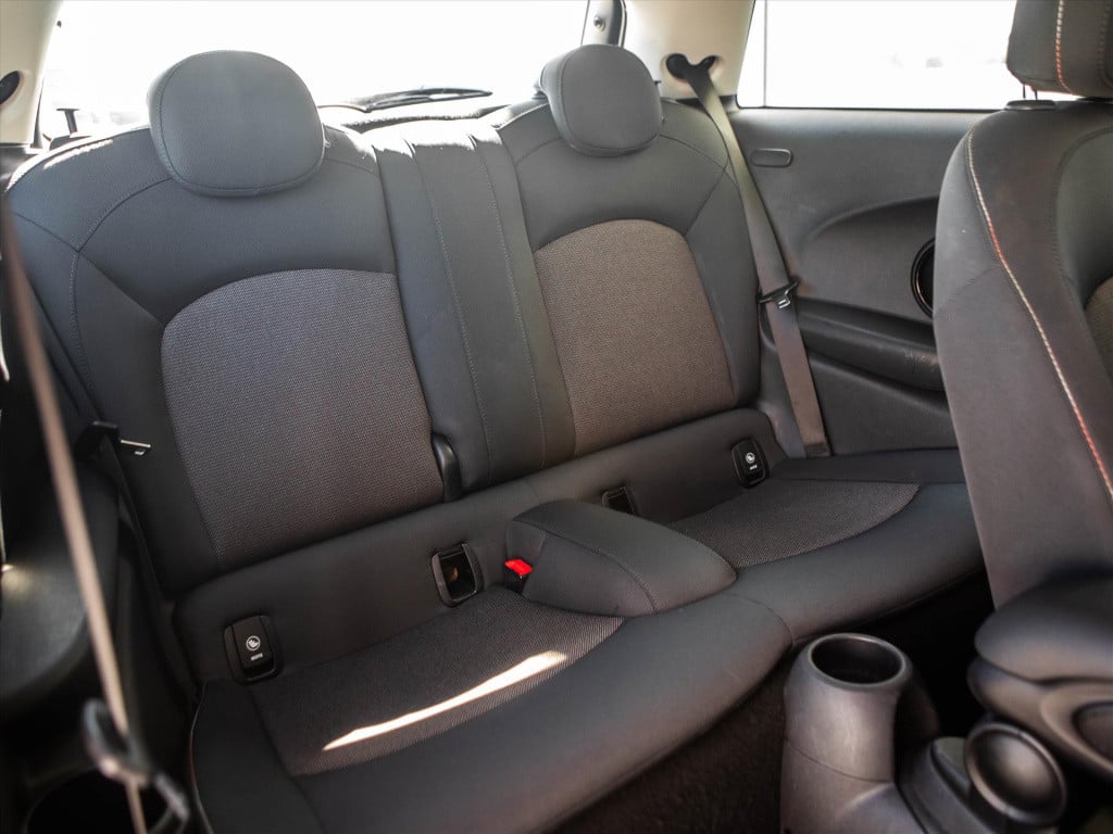 Mini One mini 1.2 102pk business | navigatie | bluetooth | park. sensoren |